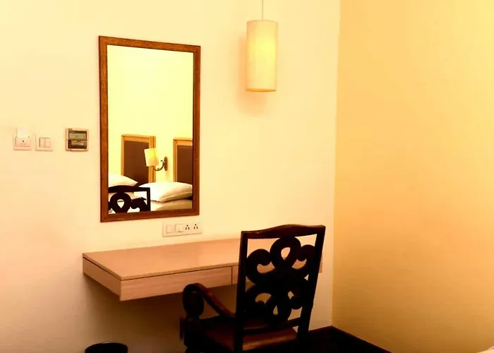 Hotel Sabareesh Park