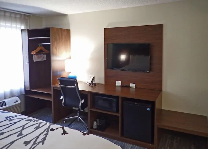 Sleep Inn & Suites California Md