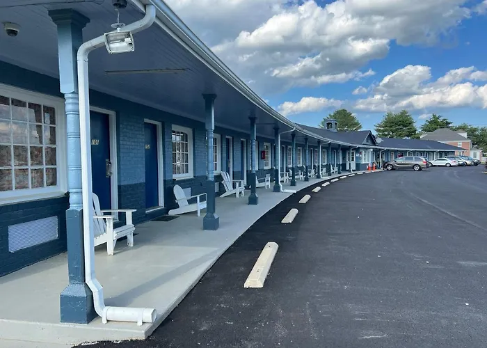Washington & Lee Motel