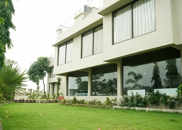 Nest Beacon Resort Daman