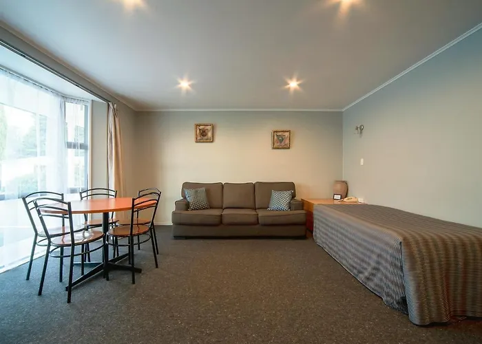 Coronation Park Motels