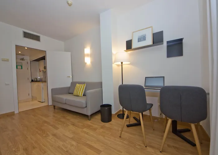 Aparthotel Atenea Valles