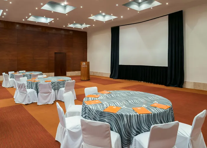 Voco Guadalajara Expo By Ihg