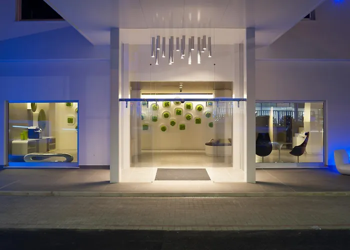 8Piuhotel