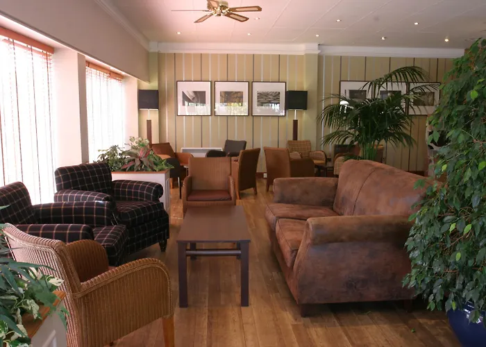 Garner Hotel Eight Acres Elgin