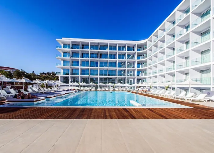 Eleana Hotel