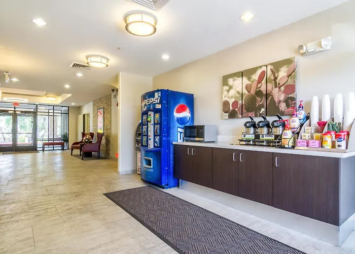 Red Roof Inn Plus+ Tempe - Phoenix Airport