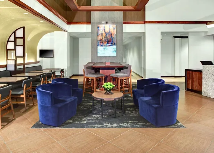 Hyatt Place Pittsburgh Airport - Robinson Mall