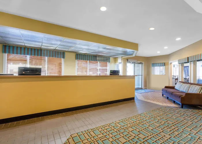 Days Inn By Wyndham Wilmington / University