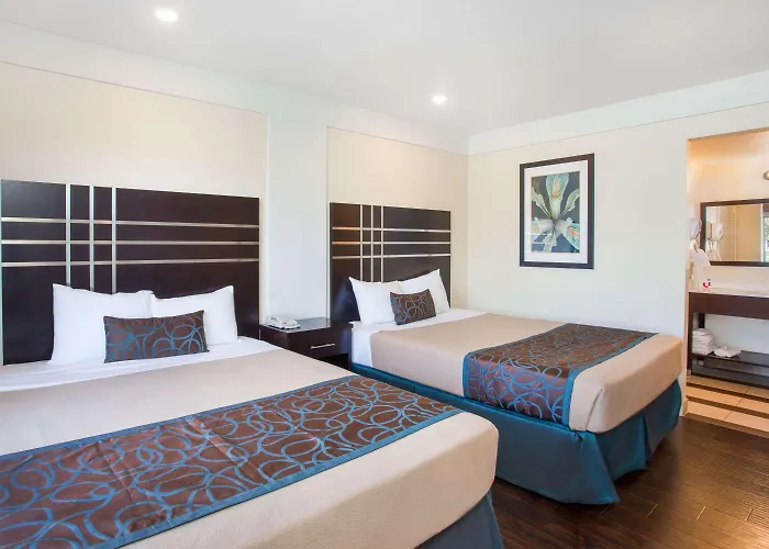 Travelodge By Wyndham Fresno Yosemite Area