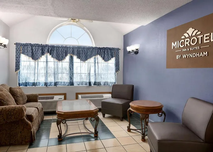 Microtel Inn & Suites Lincoln