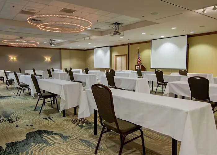 Doubletree By Hilton Newark
