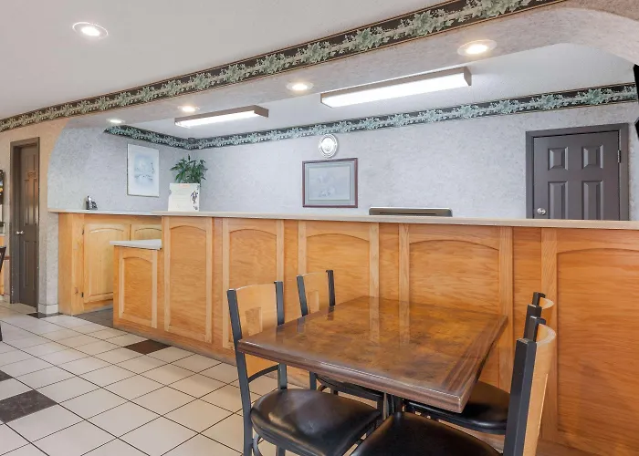 Super 8 By Wyndham Mt. Pleasant Tx