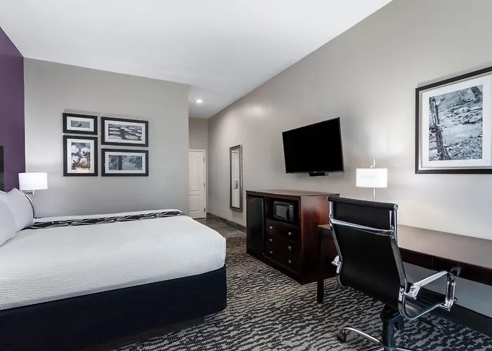 La Quinta By Wyndham Huntsville Airport Madison