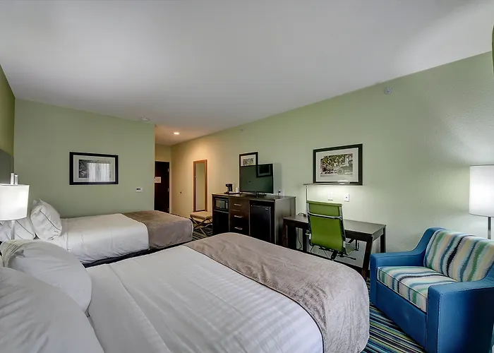Holiday Inn Express Carrizo Springs