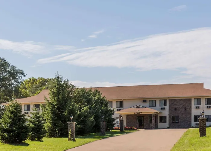 Super 8 By Wyndham Madison