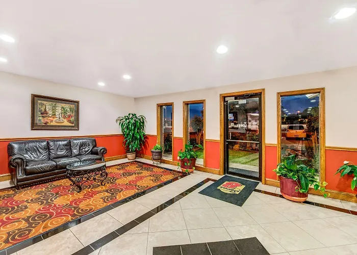 Super 8 By Wyndham Mckinney/Plano Area
