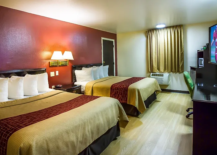 Red Roof Inn & Suites Piqua - I-75