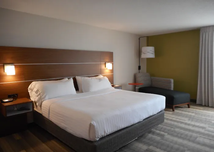 Holiday Inn Express Fairfield By Ihg