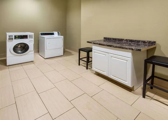Microtel Inn And Suites North Canton