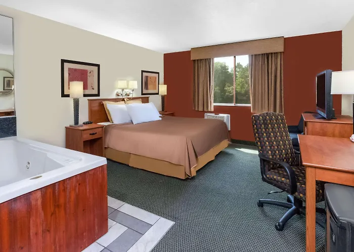 Travelodge By Wyndham Jackson