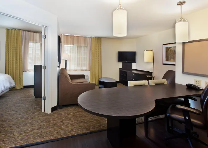 Sonesta Simply Suites Detroit Ann Arbor