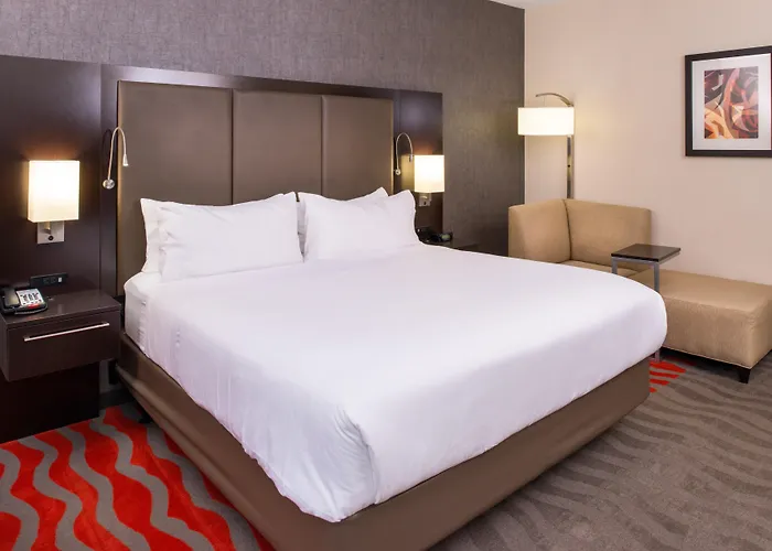 Holiday Inn Express & Suites Monroe By Ihg