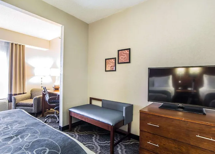 Comfort Suites Pineville - Ballantyne Area