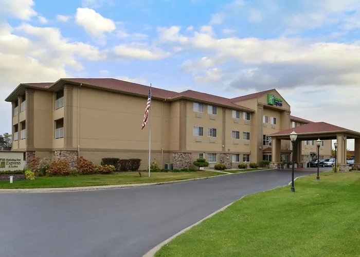 Holiday Inn Express Hotel & Suites-Saint Joseph By Ihg