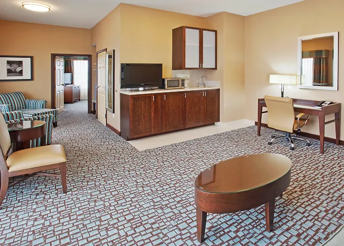 Holiday Inn Express & Suites Salinas By Ihg