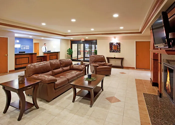 Holiday Inn Express Hotel & Suites East Lansing By Ihg