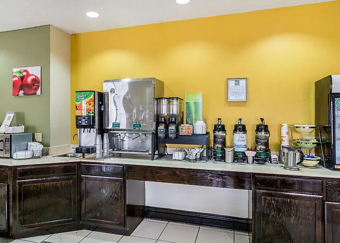 Quality Inn & Suites Harvey - Chicago Southland