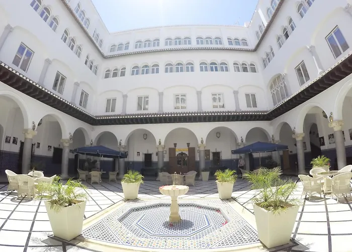 El Minzah Hotel