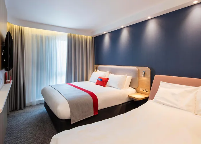 Holiday Inn Express Belfast City By Ihg