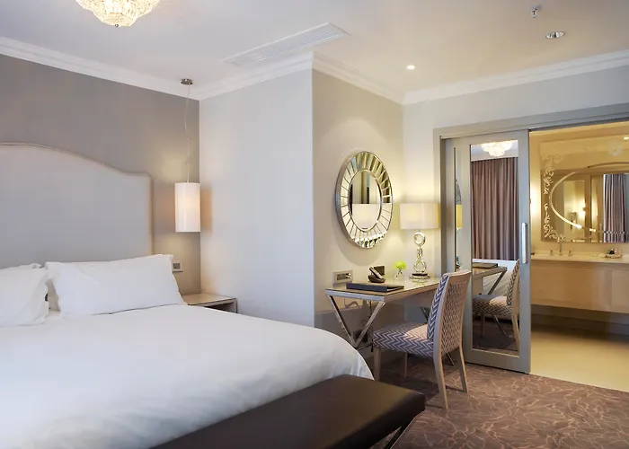 Queen Victoria Hotel By Newmark