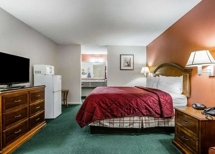 Econo Lodge Inn & Suites Enterprise