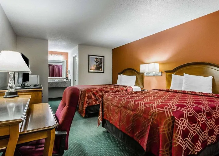 Econo Lodge Inn & Suites Enterprise