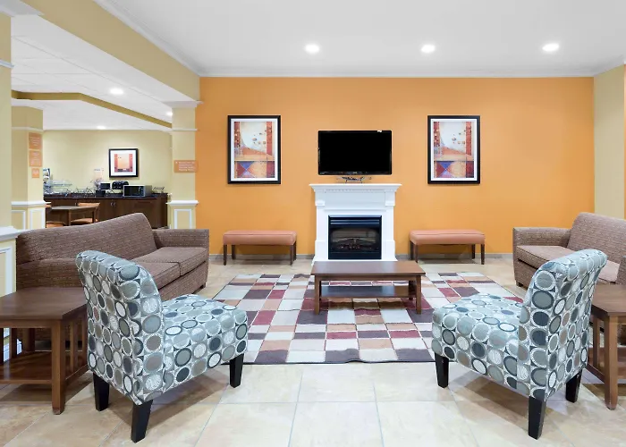 Microtel Inn & Suites By Wyndham University Medical Park