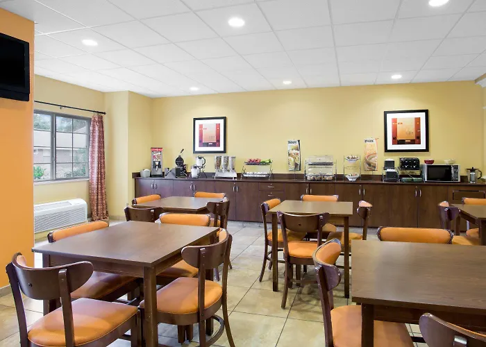Microtel Inn & Suites By Wyndham University Medical Park