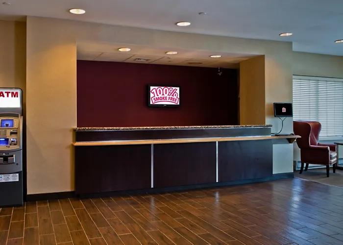 Red Roof Inn Plus+ Boston - Logan