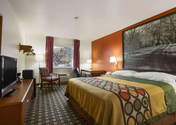 Super 8 By Wyndham Prestonsburg