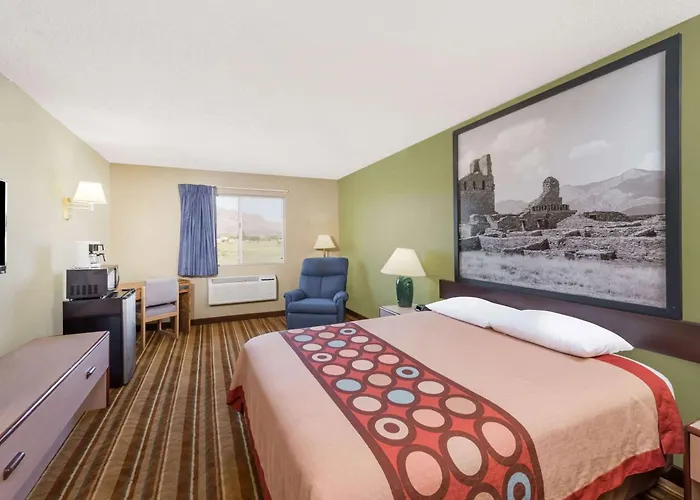 Super 8 By Wyndham Socorro