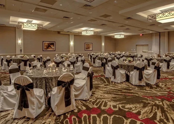 Doubletree By Hilton Decatur Riverfront