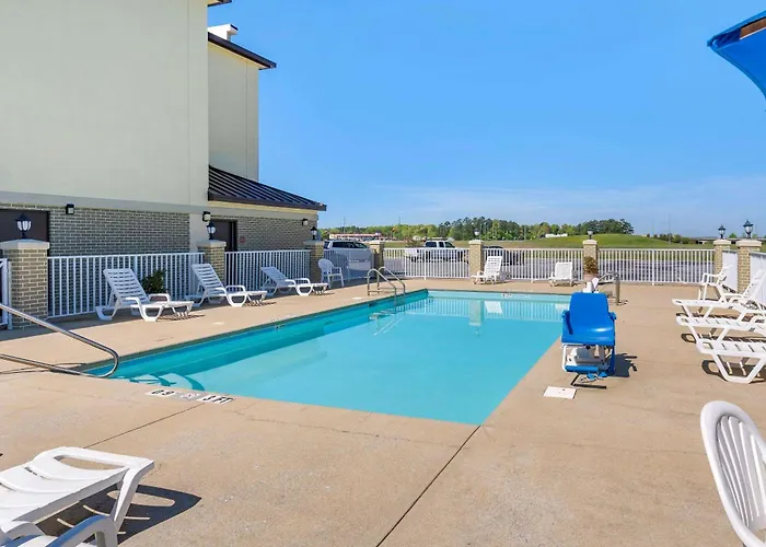 Comfort Inn & Suites Lincoln I-20