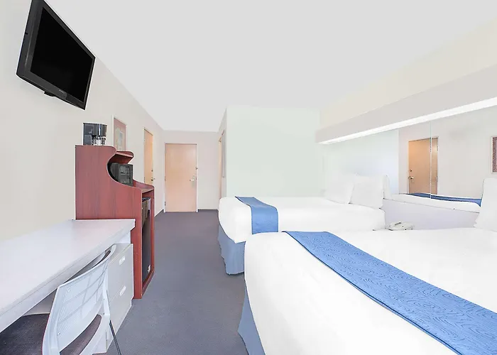 Microtel Inn & Suites By Wyndham Broken Bow