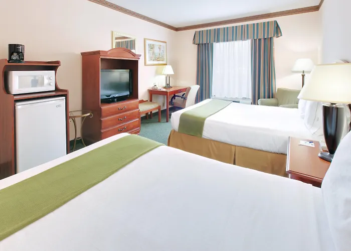 Holiday Inn Express Hotel & Suites Cleveland - Ms By Ihg