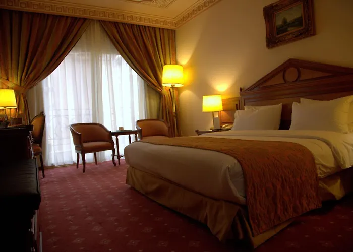 Serenada Golden Palace - Boutique Hotel