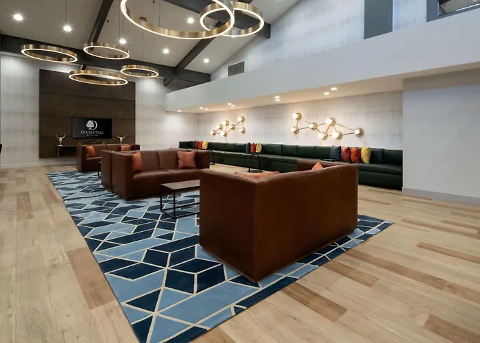Doubletree By Hilton Bakersfield