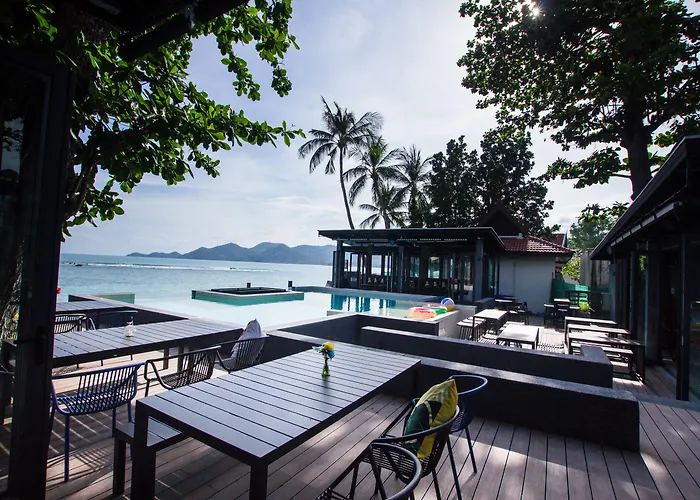 Lub D Koh Samui Chaweng Beach - Beachfront & Vibrant Social Vibe