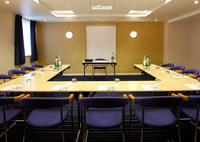 Holiday Inn Express Greenock, An Ihg Hotel